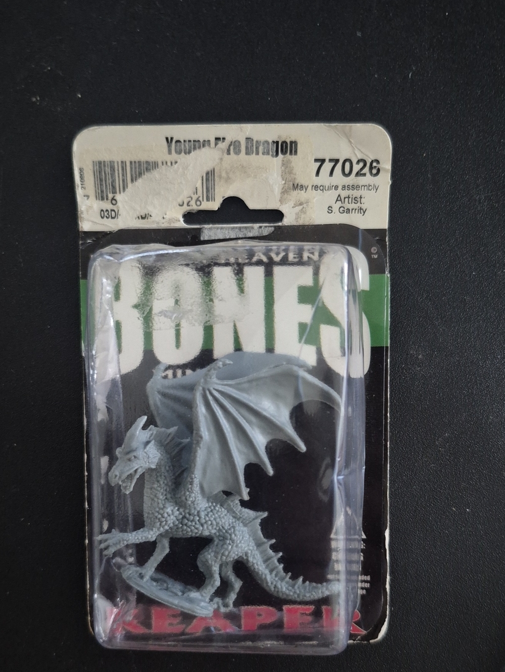 Young Pale Dragon Action Figure - Gray